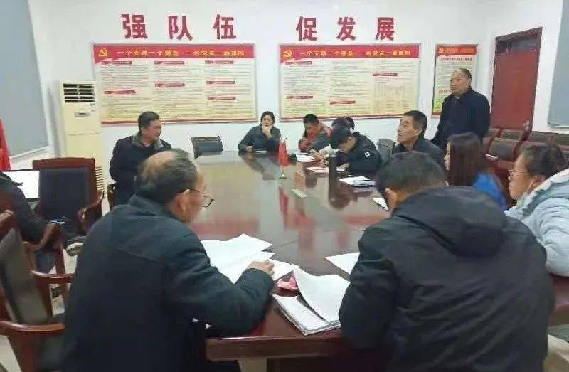 第七次人口普查见人就登_第七次人口普查图片(2)