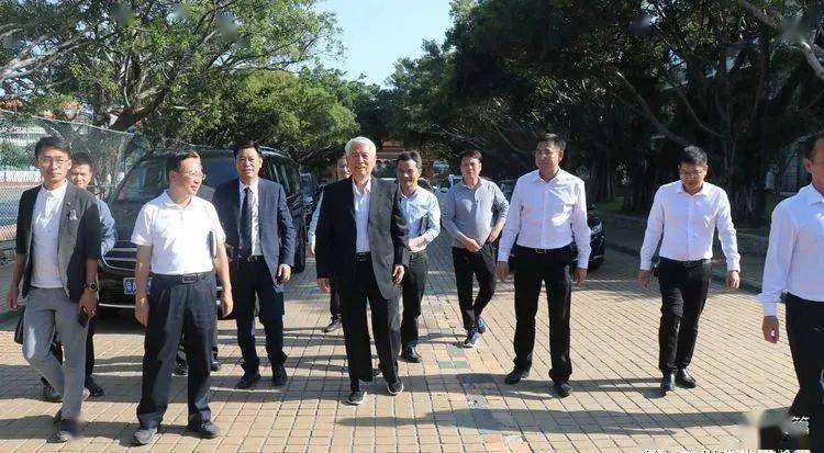 陈克复永久荣誉会长,黄家武会长在海丰县彭湃中学作专题讲座_手机搜狐