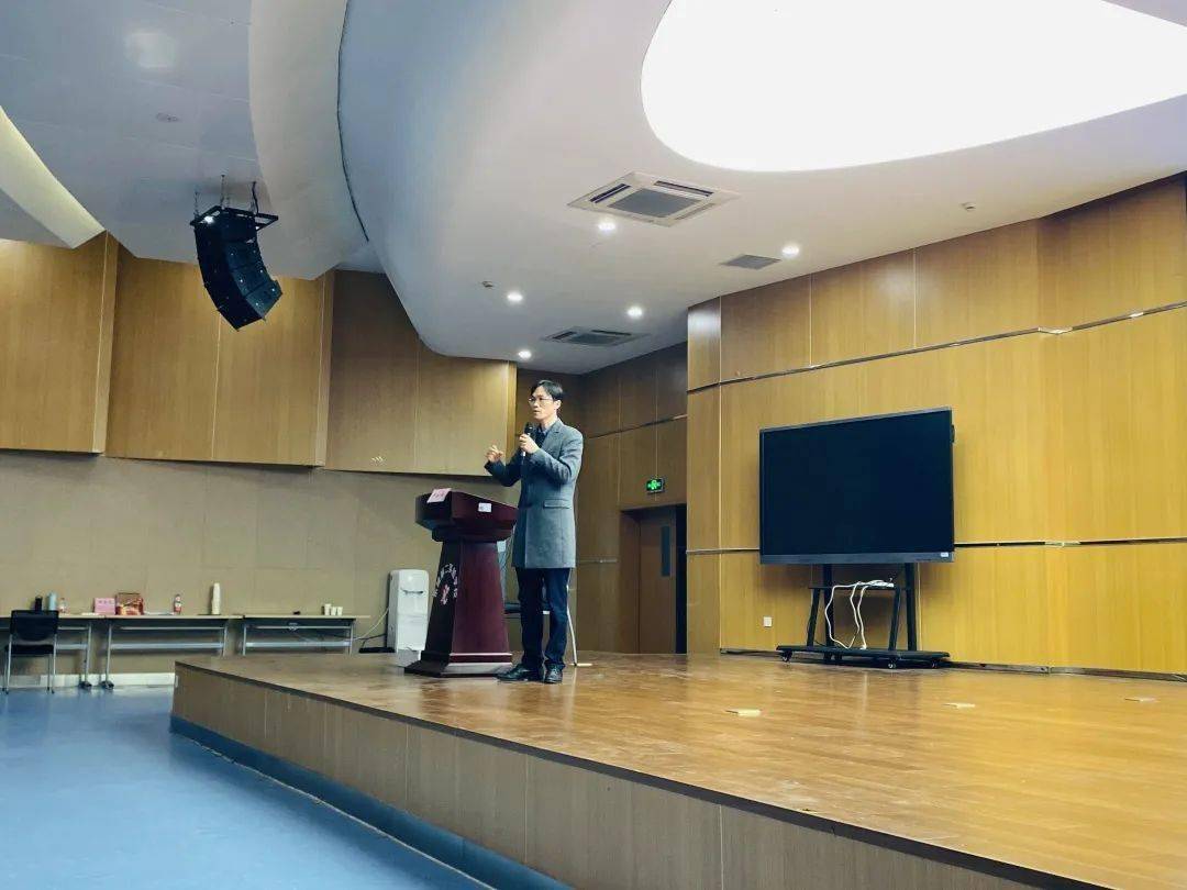 和善而坚定做智慧教师严从根正面管教理念下的班级管理方略