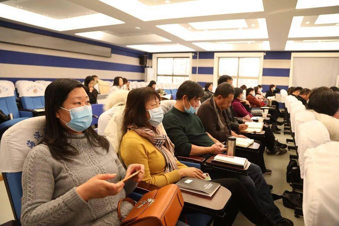 怎么学会开会 2e56b33bfd414c87a05d33c7174b4af2.jpeg