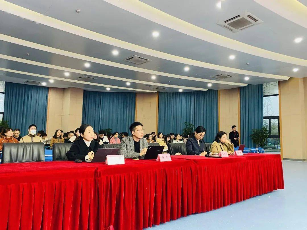 和善而坚定做智慧教师严从根正面管教理念下的班级管理方略