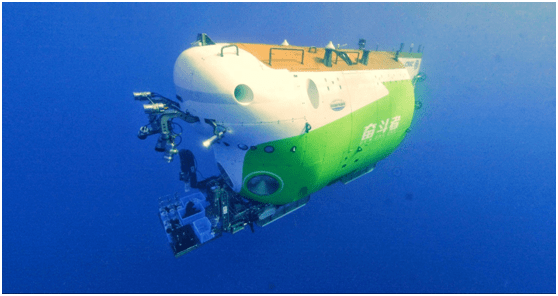 奋斗者号全海深载人潜水器成功完成万米海试并胜利返航