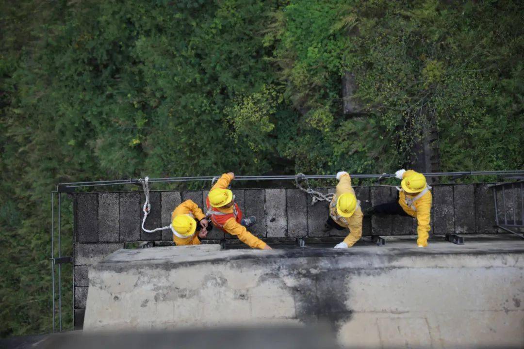 如何飞檐走壁 abc4c494a2c74ffbacf9d16535693bdc.jpeg