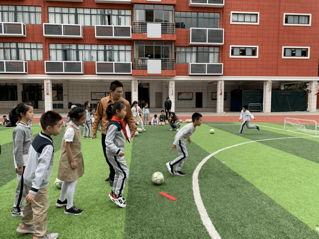 足球伴成长,雄鹰正翱翔 ——南京市银城小学2020-2021
