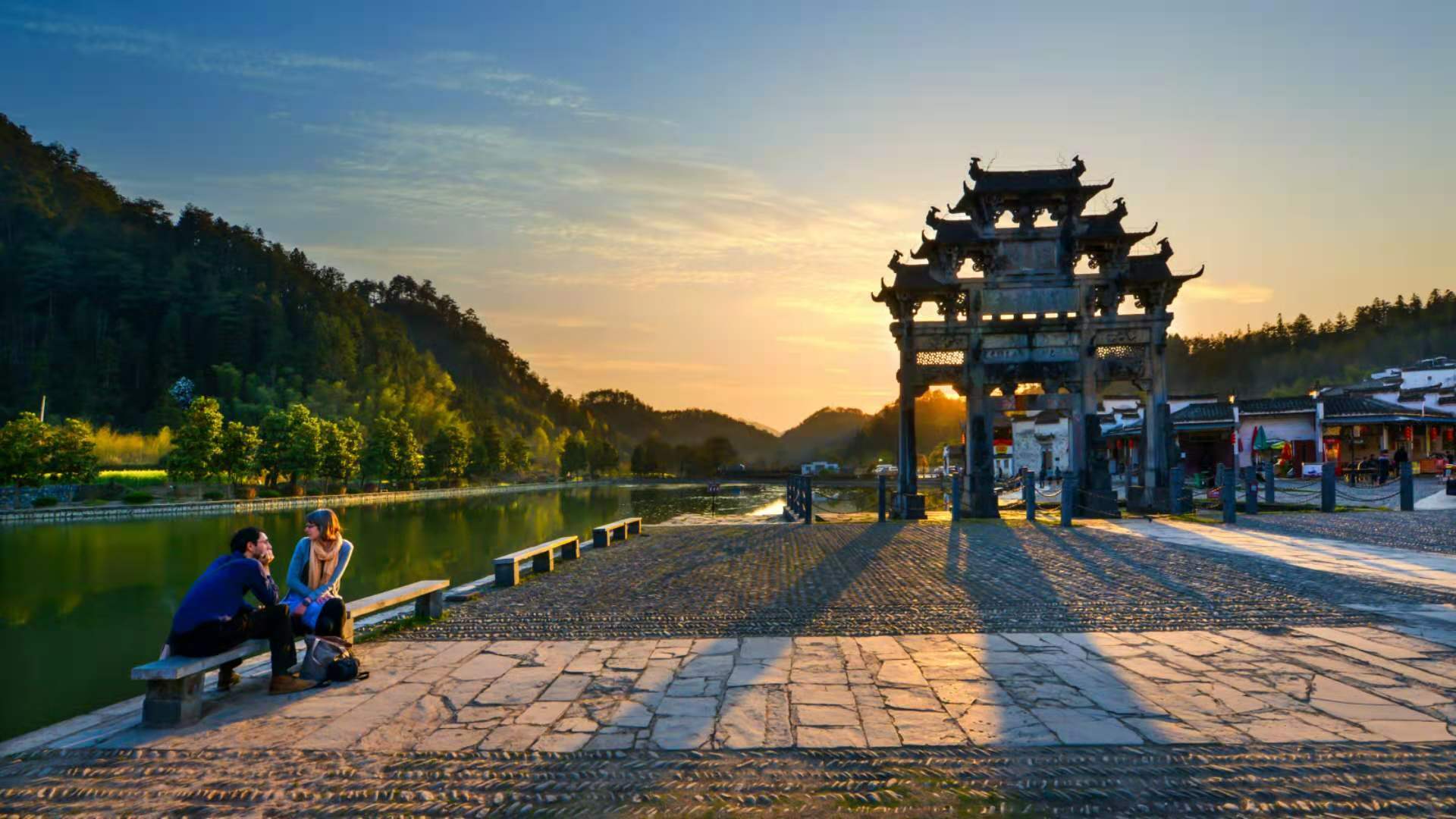 领奏"古村落旅游" 风华正茂再出发——写在中国黟县西递,宏村成功列入