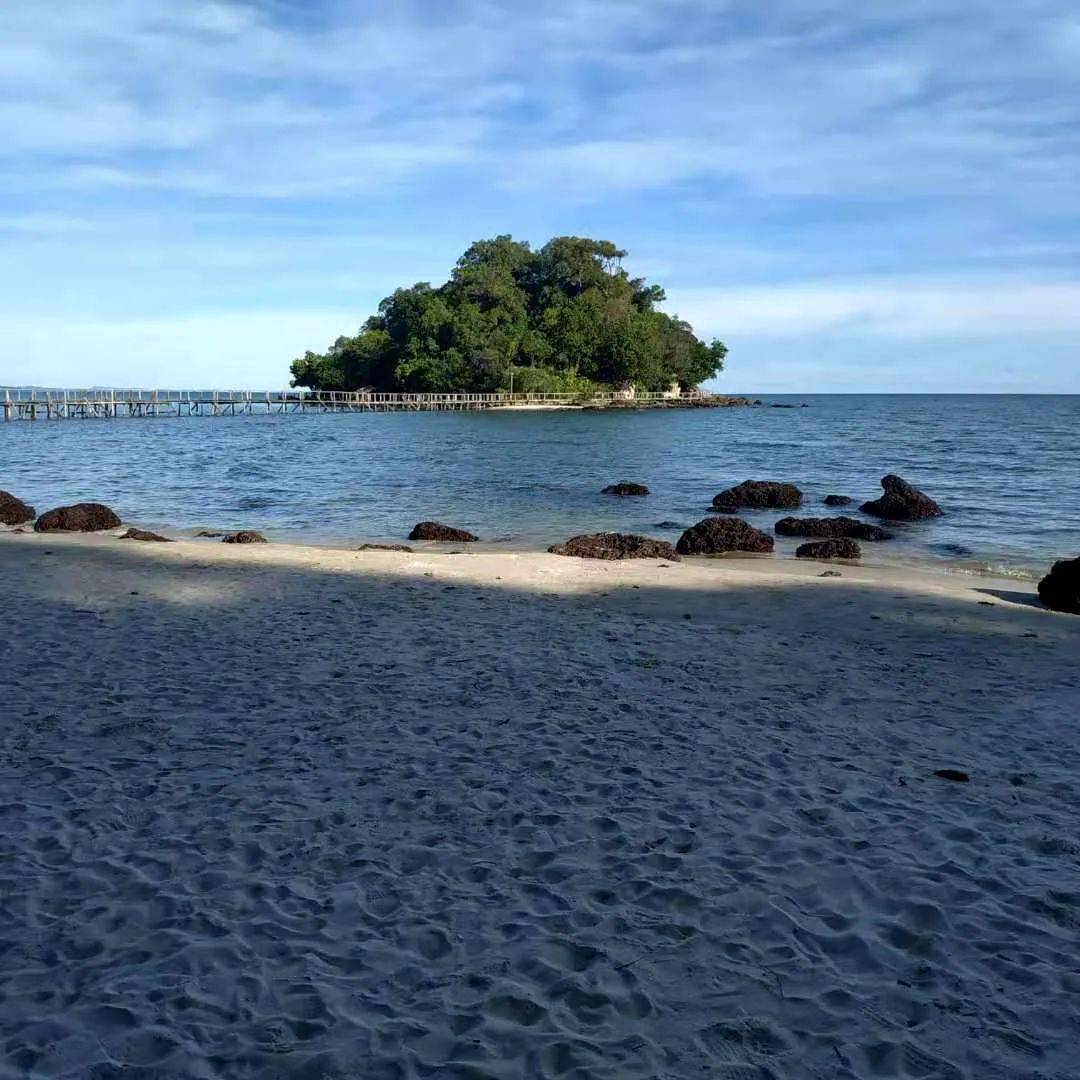 热烈欢迎洪森总理夫人文拉妮游览金银湾王子岛_搜狐网