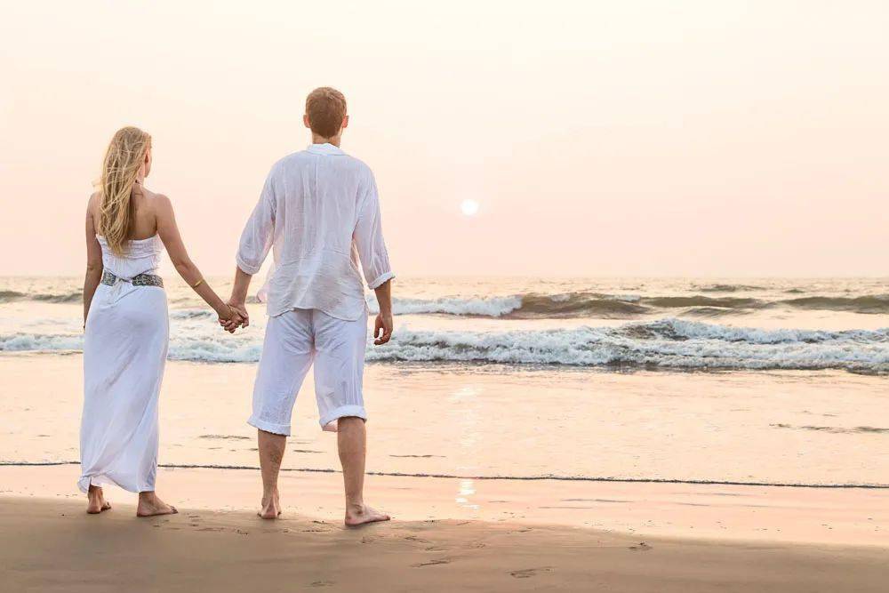 什么样的夫妻最能走一辈子 669bcde1220f4e25bc6b535d5bf281dc.jpeg