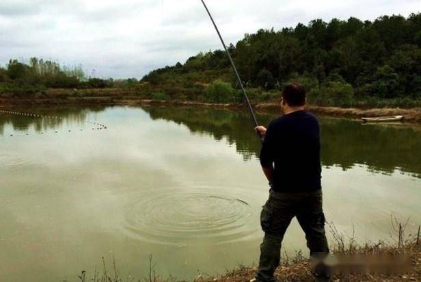 冬天怎么钓鲫鱼野河 2dd90ae014f3490998d3573356b9af61.jpeg