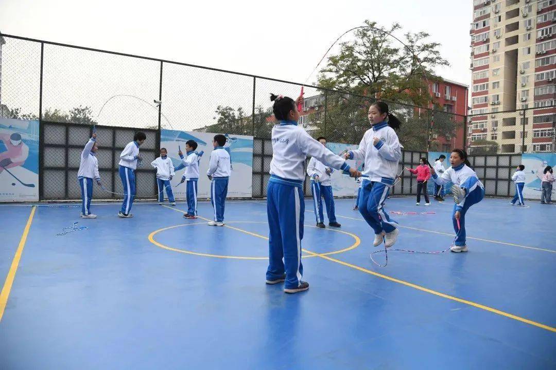 大家怎么练习跳绳的 8fb407140b9e4fe3a8892d12c6ed977b.jpeg