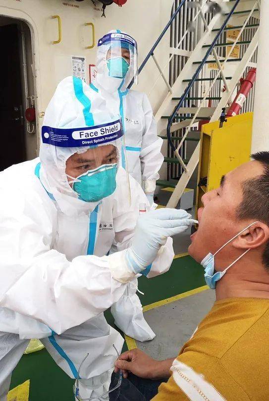 身上热怎么处理 97dbc7f8b35a4a09b9e2a4afd83329fd.jpeg