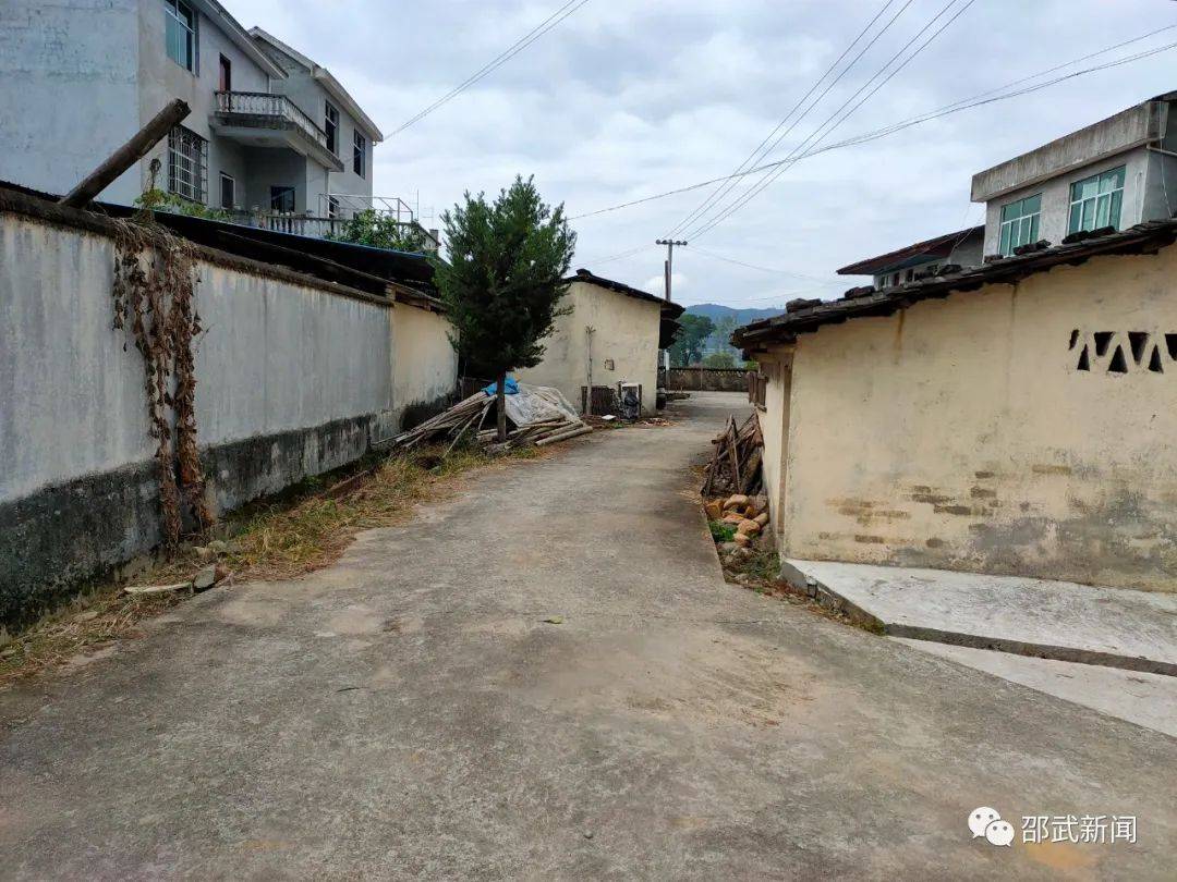 卫闽镇人口_闽宁镇(2)