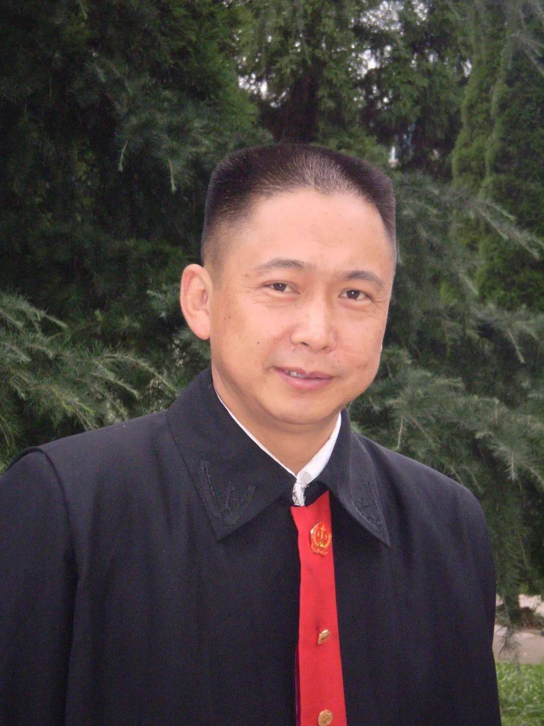 扫黑除恶陈佳宏扎根刑事审判的老庭长