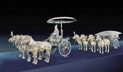 秦陵铜车马