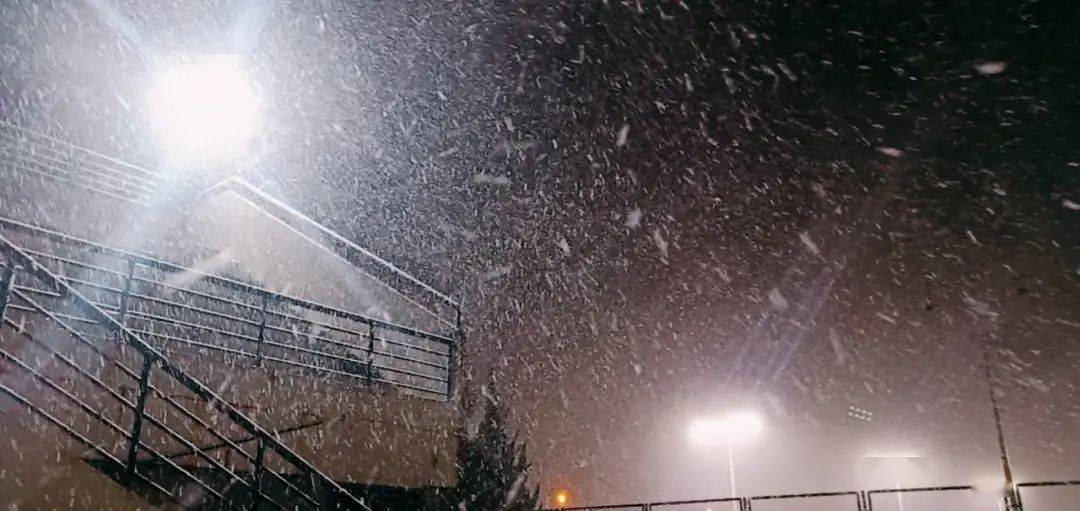 雪遇见太阳就融化是什么原理_太阳出来雪融化的图片