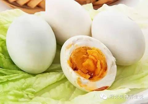 刚下的鸭蛋怎么吃比较好