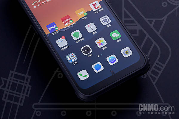 “坚若磐石”AGM X5评测：第一款5G户外手机表现如