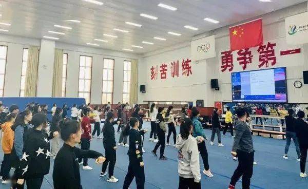 郑州市2020年初中学_郑东新区清华附中郑州学校简介和2020年招生政策