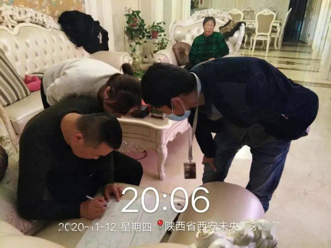 奇怪的姿势又增加了！：乐鱼体育(图80)