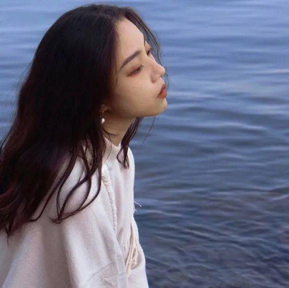 女生头像 | 想把脑子拿出来寄给你