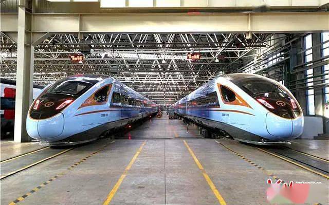 据介绍,时速250公里cr300bf型"复兴号"动车组是具有完全自主知识产权