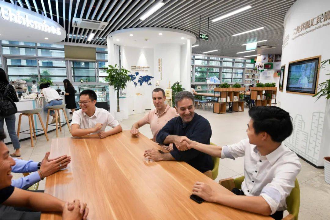 产业人口空间_西安产业人口图