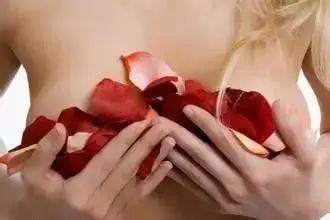 怎么护理乳房健康 74049c691a144646a31b566625741699.jpeg