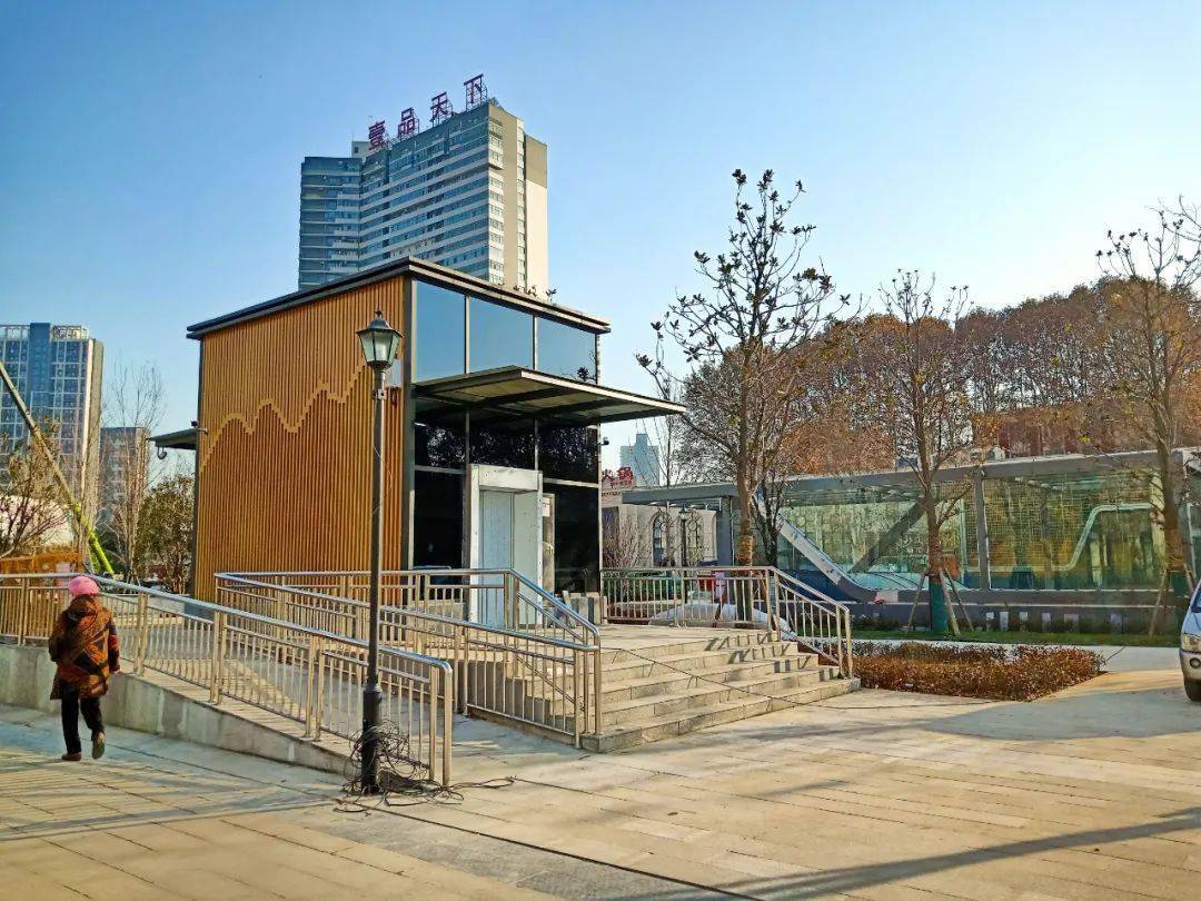 密布商业区,大型酒店等设施 在洛阳地铁系统中 广场升级 牡丹广场站