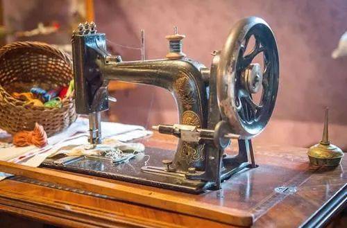 缝纫机怎么使用视频 a35ff5732ea6428a9f6999c96c1697fa.jpeg