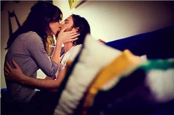 梦境中的情感纠葛,解析做梦梦见老公出轨我打老公他不还手的深层含义 梦境中的情感纠葛,解析做梦梦见老公出轨我打老公他不还手的深层含义