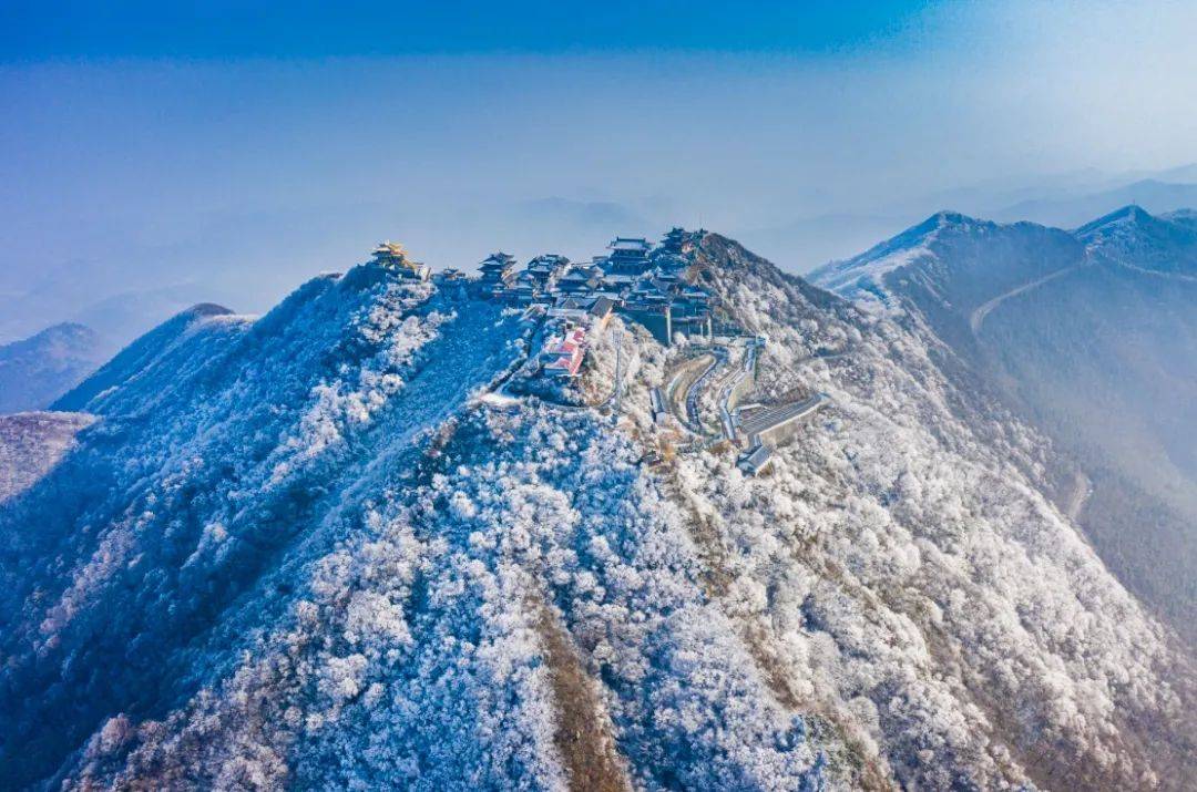 冬季到湖北来看雪_齐岳山