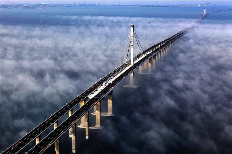 胶州湾跨海大桥,又称青岛海湾大桥.