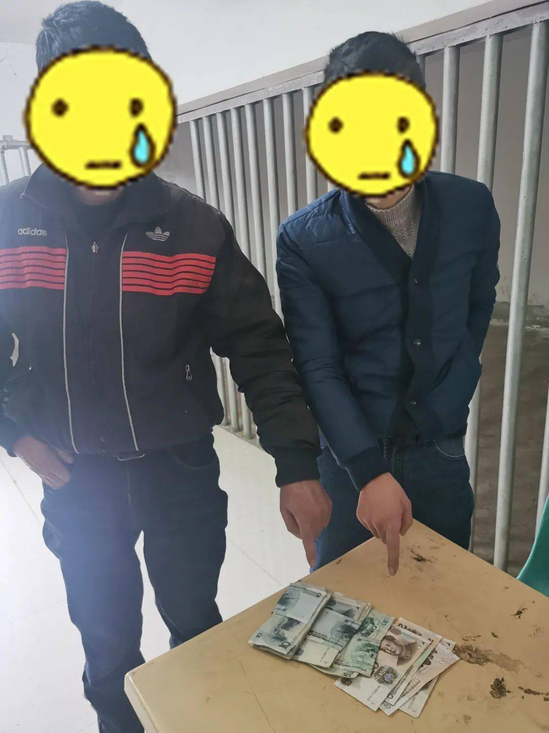 二人口人