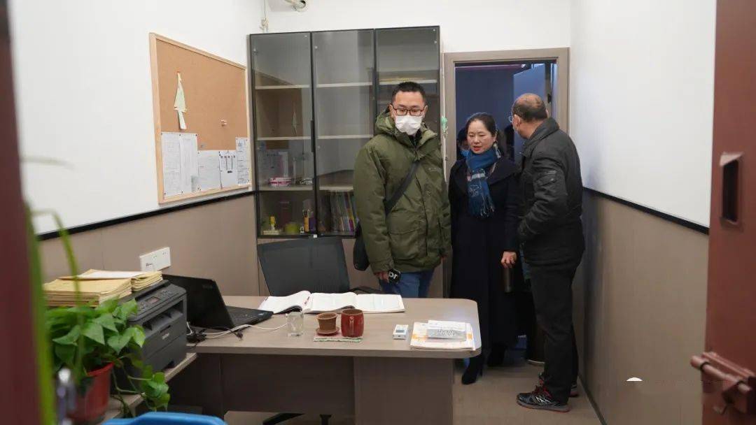 参观班主任办公室