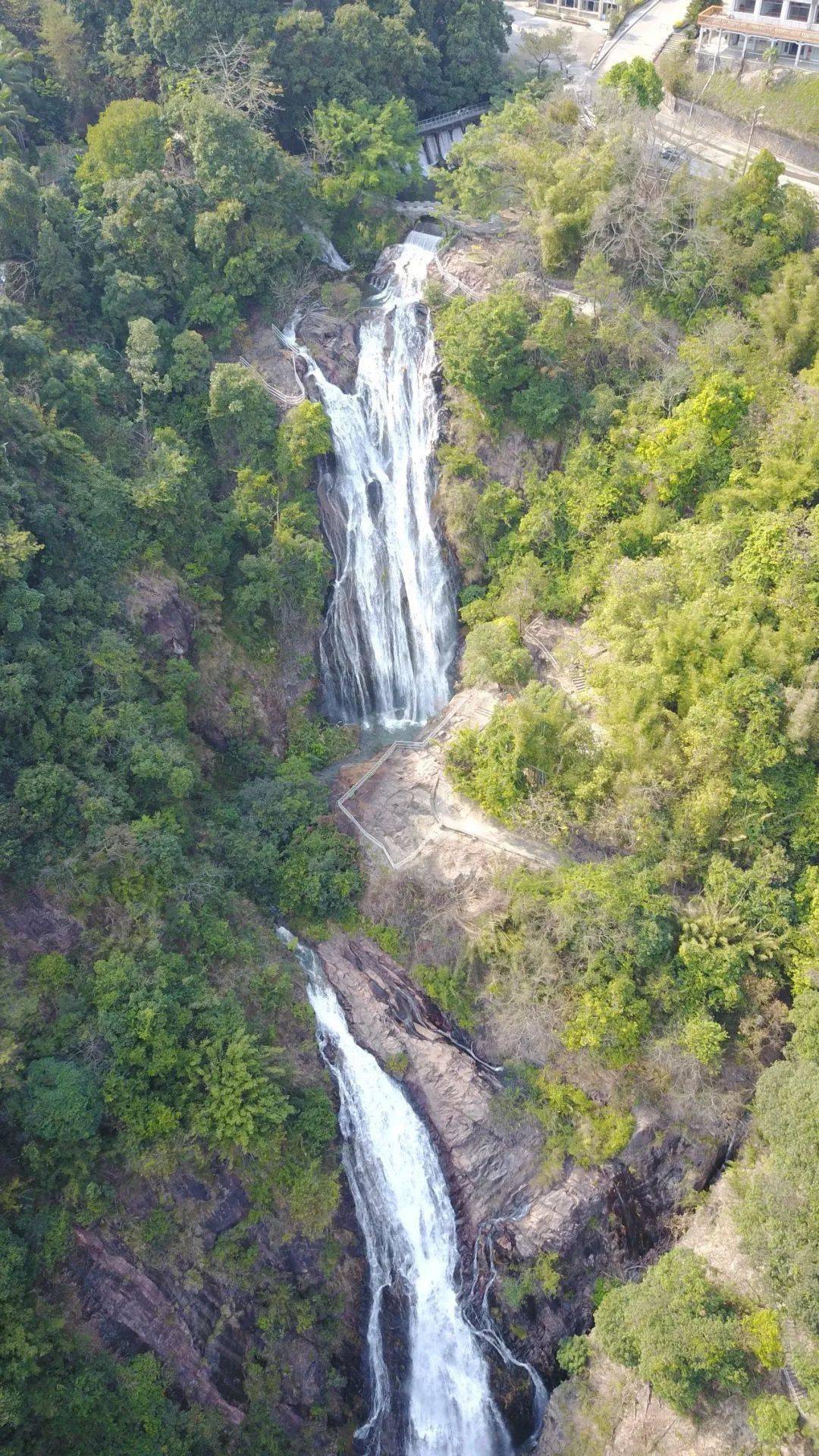 飞流直下三千尺 疑是银河落九天猜成语(2)