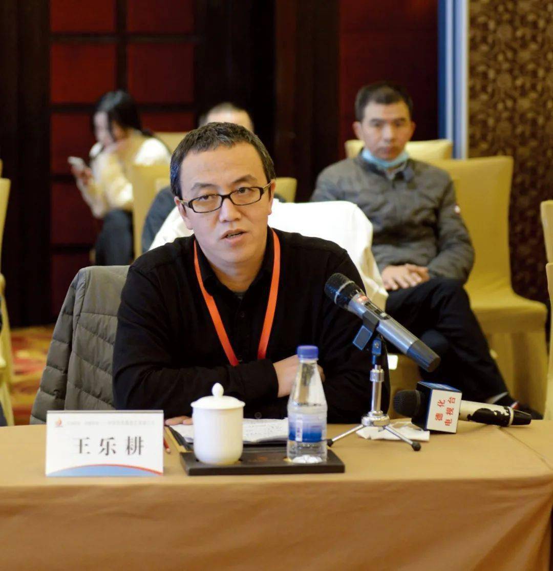 北京理工大学工艺美术系系主任王乐耕:创新终将刻上时代烙印传统很