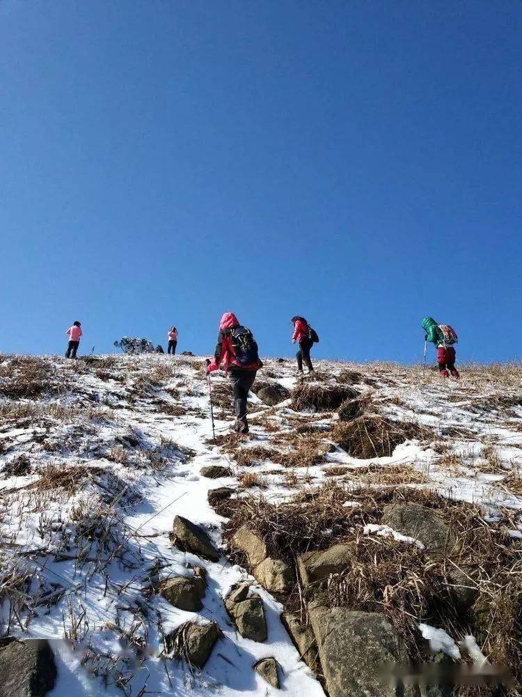 远航户外61徒步赏雪12月30号暴雪过后美景天城徒步癞痢尖塘岭天池