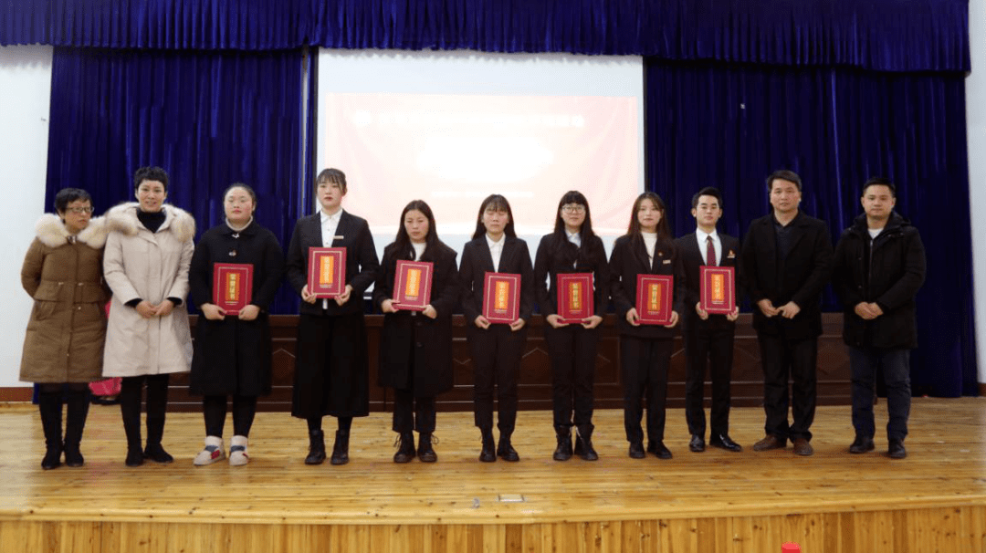 商学院郭明莉,音乐舞蹈学院何希,外国语学院欧阳倩,土木工程与建筑