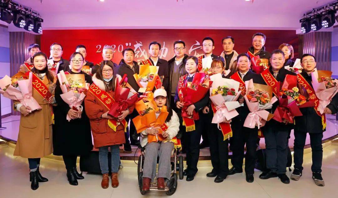 广安公安6名民警获得2020年"感动广安"人物及提名奖