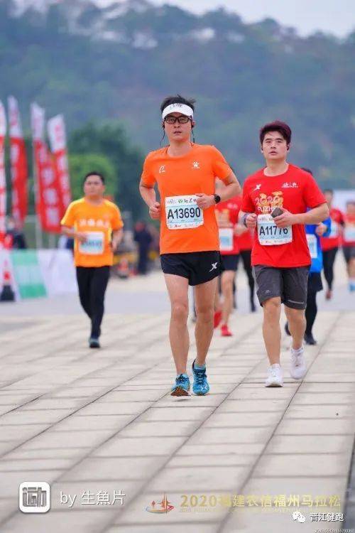 4:46:56柯亚东,完赛净成绩:4:47:32尤建宗,完赛净成绩:4:54:16黄诚毅