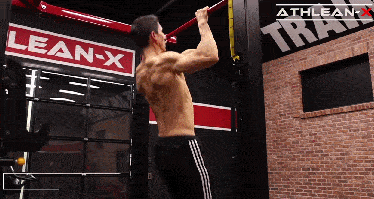 在家如何练引体向上男童 a604b61999084f53a32fb897681331df.gif