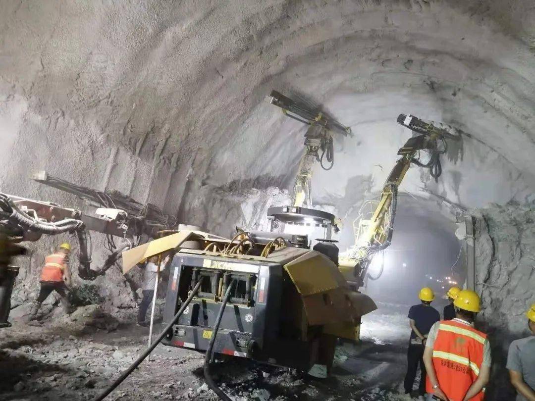 五网通|玉磨铁路铺轨完成25%:云南铁路建设全年投资预计超过325亿元