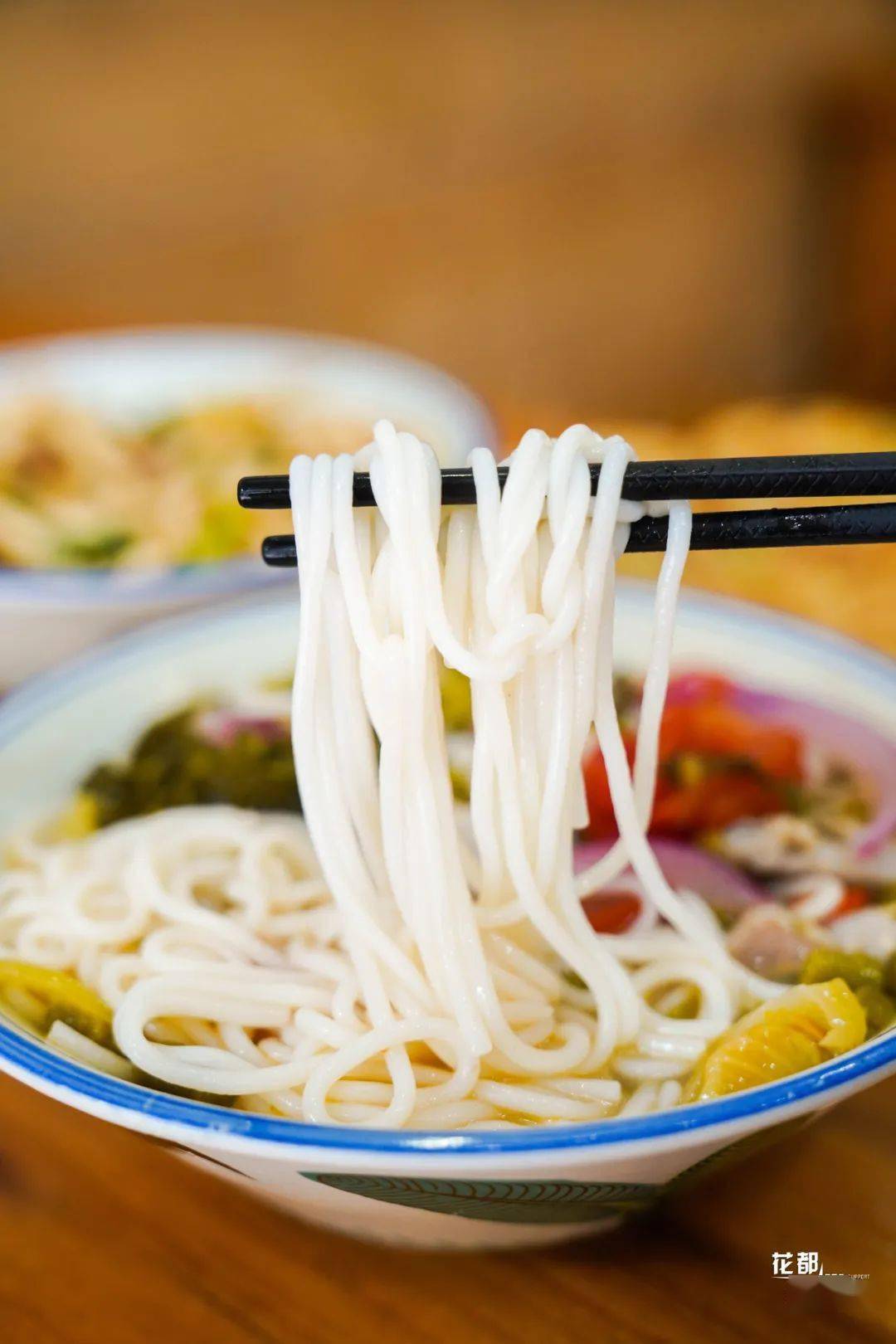 米粉是酸的还是咸的 c5381740f2394e43824c55717e21b54c.jpeg