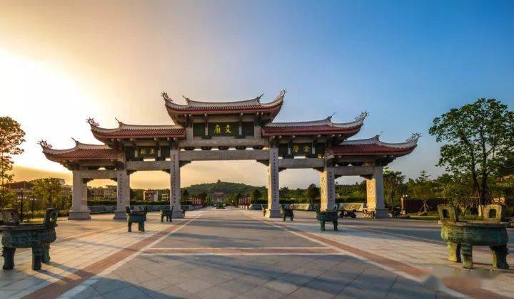 成语什么山寺_夜宿山寺