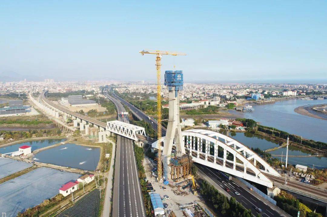 全线最高涉铁跨越新福厦铁路木兰溪特大桥建设接连突破
