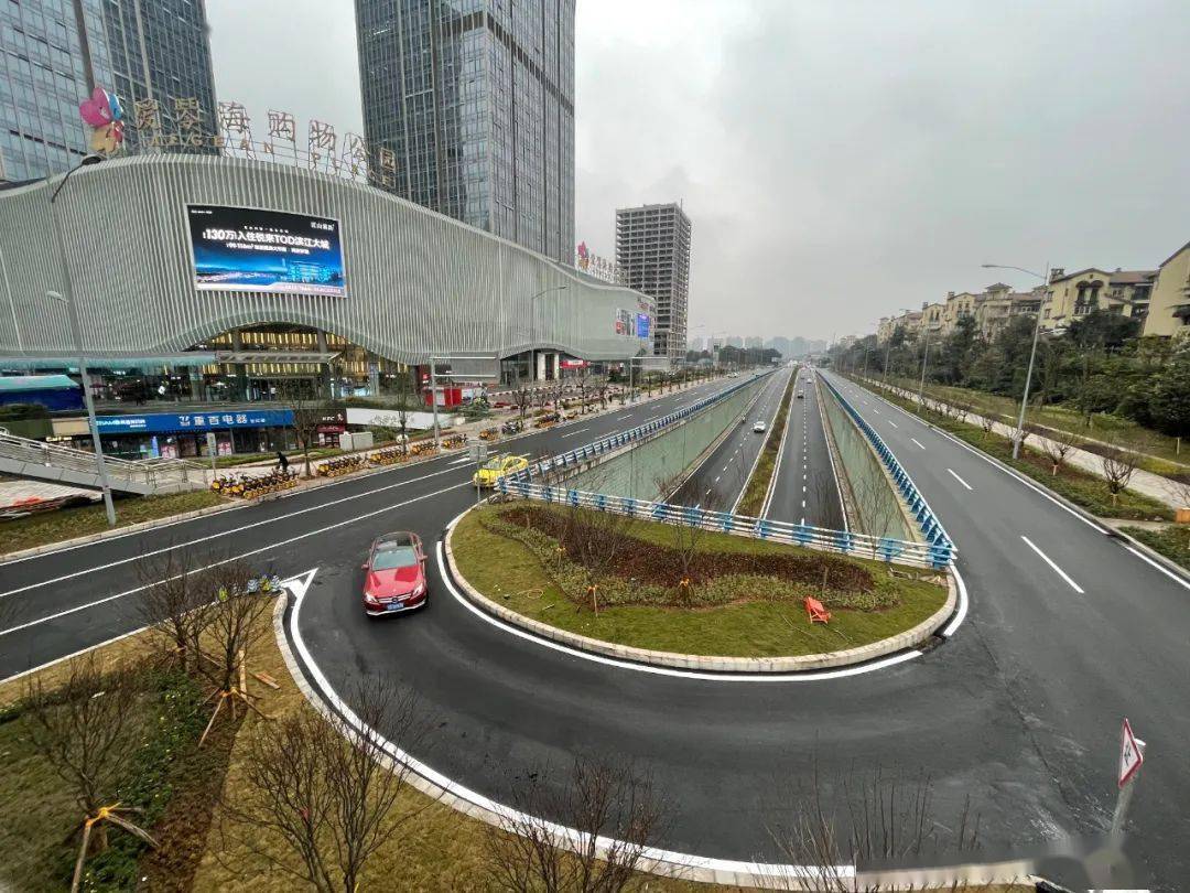 什么是双向车道和单向车道 3390daedd19c4d93be37e279c8fb61d6.jpeg