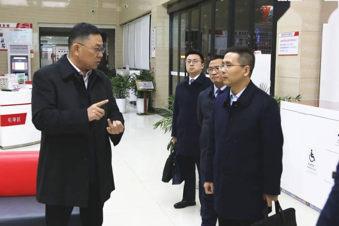 省农信联社常德办事处党组书记,主任刘汉军一行到澧县农商银行调研