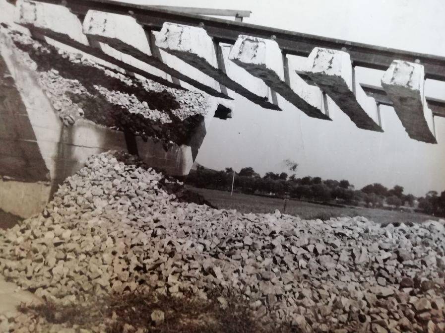 178幅唐山大地震照片首次公开