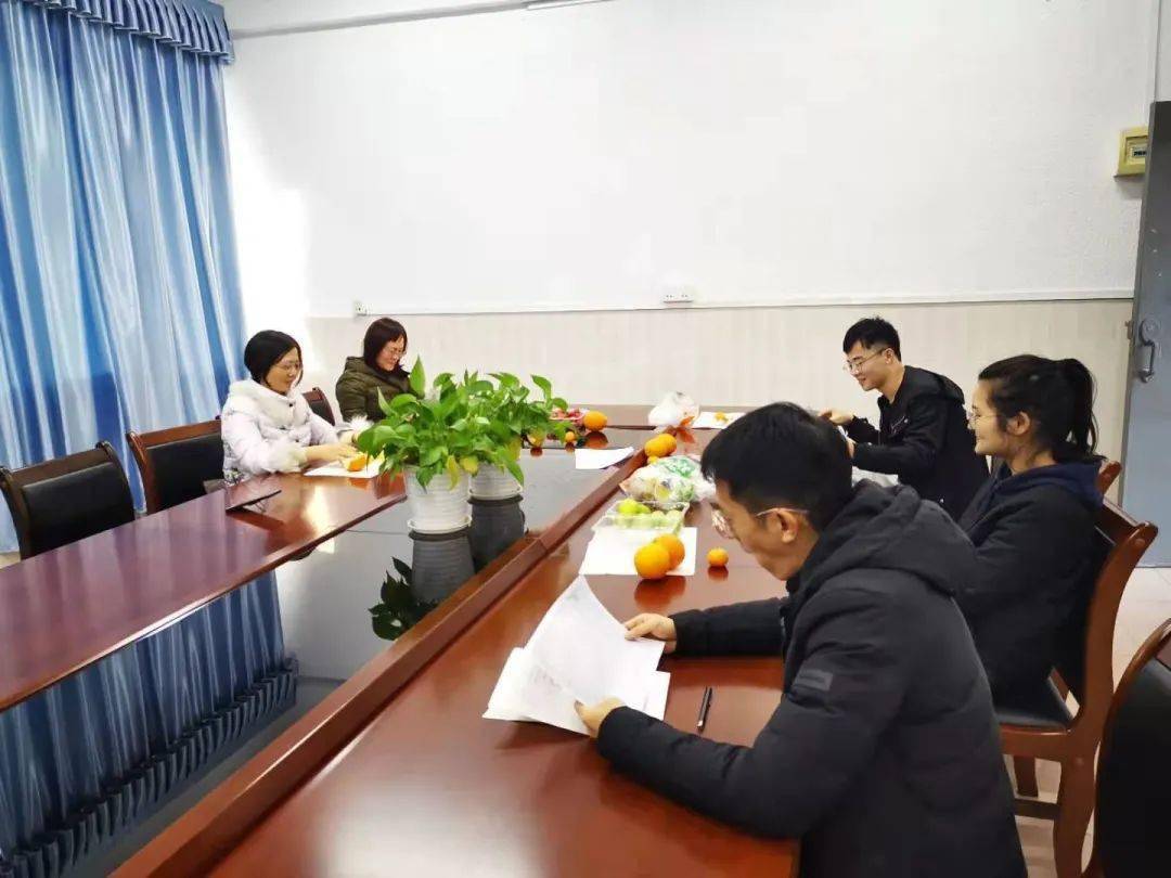 研精毕什么成语_成语故事图片
