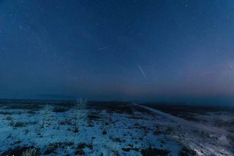 峰值|新年第一场流星雨，你想和谁一起看？