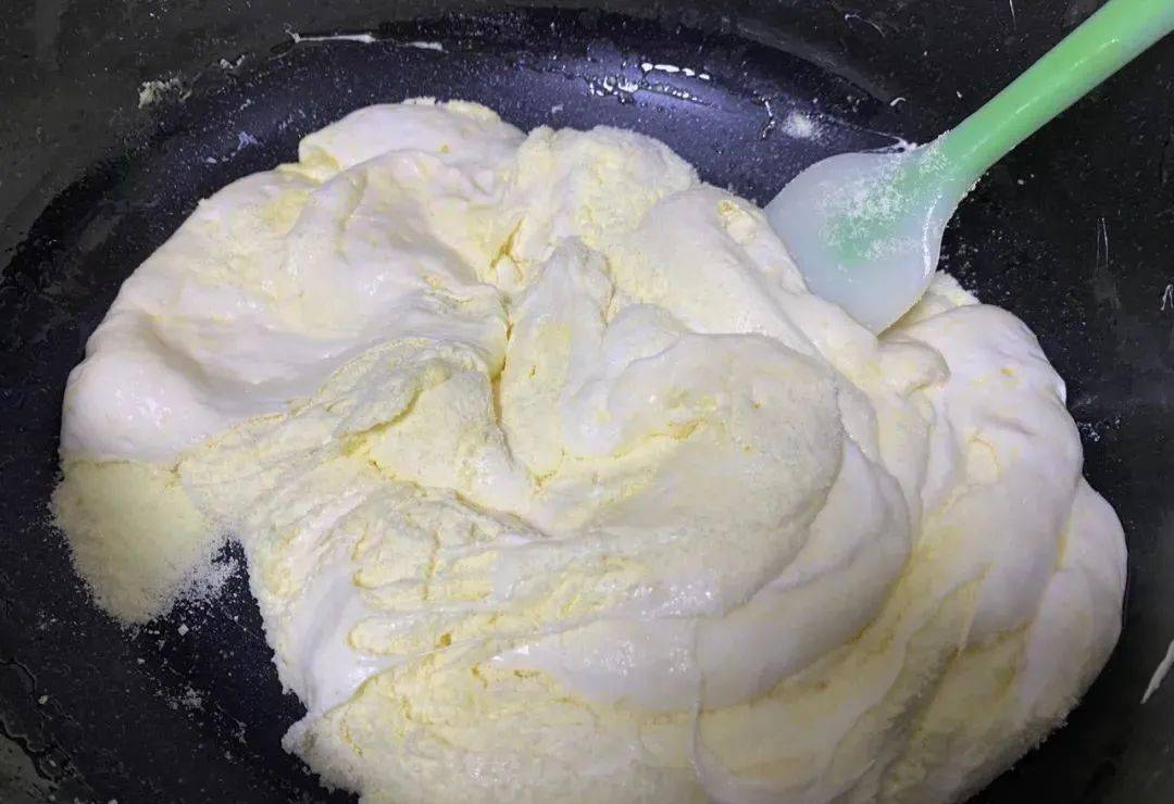 火遍全网的奶枣,原来做法这么简单,今年年货就做它了!